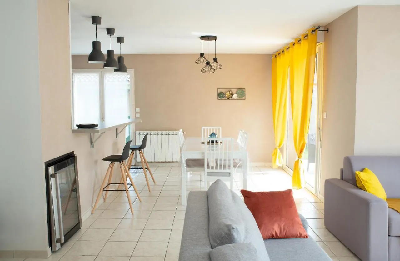 Villa Avec Jardin 600M² Netflix Proche Toulouse Colomiers 0*,  Francie
